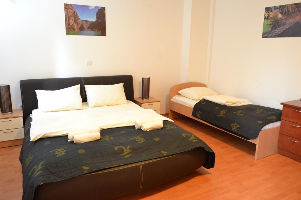 Elizabeth House Aparthotel Skopje Ngoại thất bức ảnh